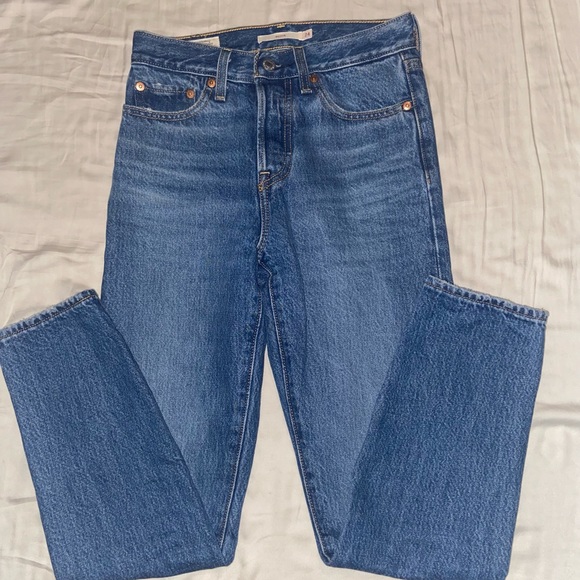 Levi’s Wedgie Straight Jeans - Picture 4 of 6